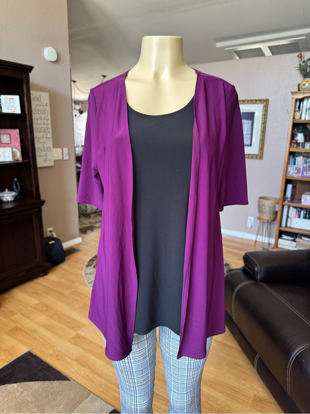 Star Vixen looks like 2 pieces, but is 1 piece blouse-size M